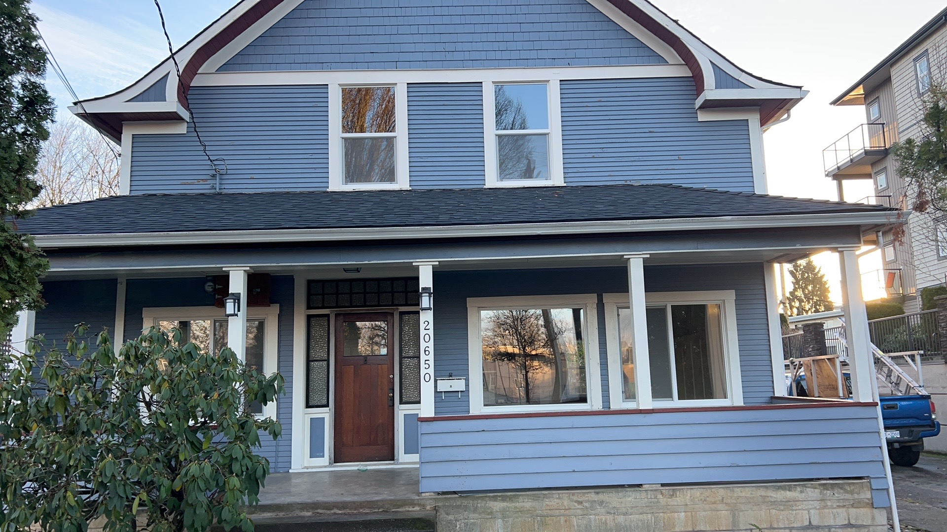 langely vinyl window